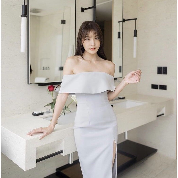 Venesa Dress เดรสออกงาน เกาะออกมีระบายรอบตัว
