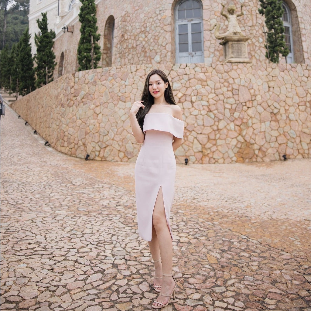 Venesa Dress เดรสออกงาน เกาะออกมีระบายรอบตัว